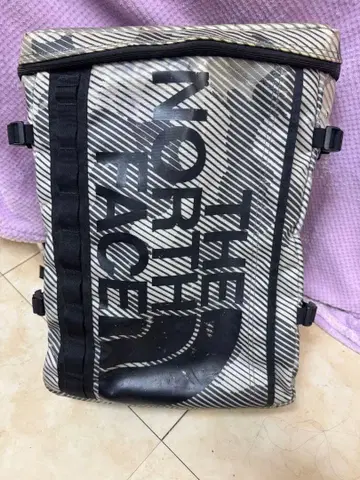 THE NORTH FACE 스트라이프 백팩