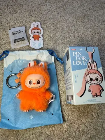 정품 POPMART 러브브 PIN FOR LOVE 키링 Z