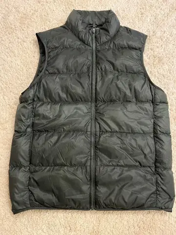 UNIQLO 울트라 라이트 다운 베스트