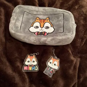 MINHO 아크릴 키링과 파우치 세트