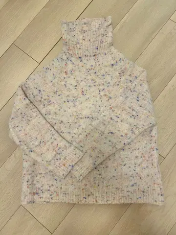 SILVIO 터틀 네프 니트