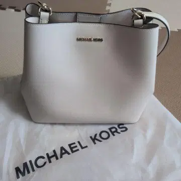 MICHAEL KORS 화이트 핸드백
