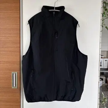 프릭스스토어 나일론 플리스 리버서블 집업 베스트