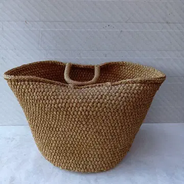 린넨 소재의 60cm 빅 바스켓백