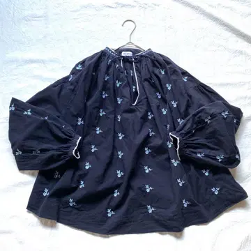 빔즈 보이 트레피에 블라우스 풀오버 꽃무늬 블랙 자수