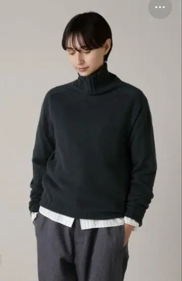 MARGARET HOWELL 캐시미어 100% 터틀넥 스웨터