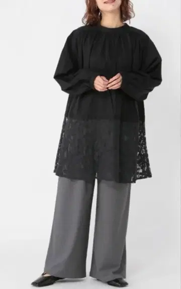 studio CLIP 레이스 도킹 튜닉 블라우스 ~미사용 새상품~