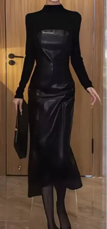 블랙 가죽 타이트 스커트