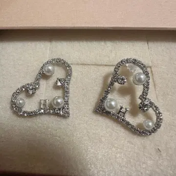 herlipto Crystal Heart Shaped Pierces