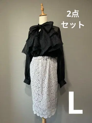 [새상품급] 프릴 달린 블라우스와 레이스 스커트 2세트