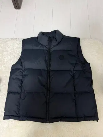 GAP 블랙 다운 베스트 XS