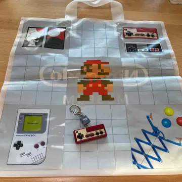 닌텐도 뮤지엄 패밀리 컴퓨터 키링