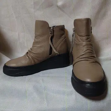 VITA NOVA 베이지 부티 23.5cm 4E 라운드토