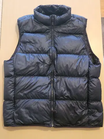 유니클로 울트라 라이트 다운 다운 베스트 네이비 L