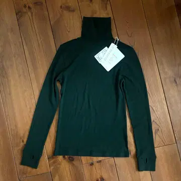 [ 새상품 ] 파브리카 앙 플라네테르 워셔블 울 리브 터틀넥