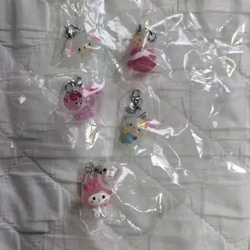 산리오 캐릭터즈 윳토 메지루시 액세서리 세미 컴프