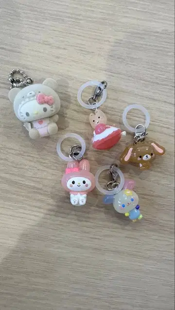 유루토 메지루시 액세서리 산리오 가챠 4개 세트 키티