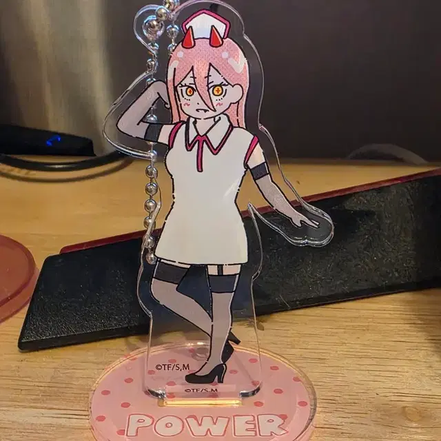 체인소맨 파워 간호사 아크릴 키링 스탠드