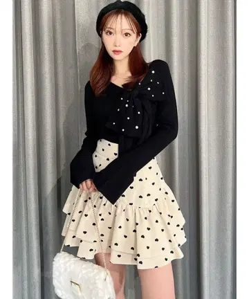 하트 무늬 플레어 스커트 베이지