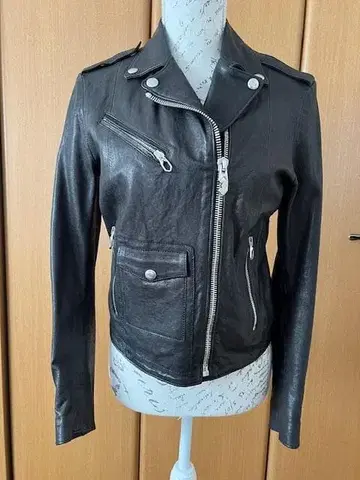 골든구스 가죽 자켓 블랙 GOLDEN GOOSE