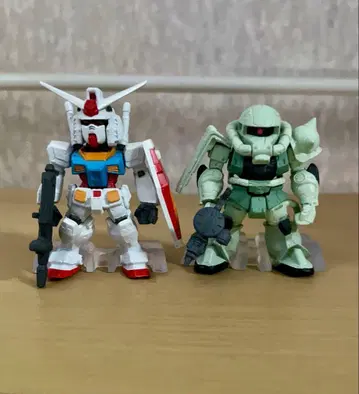 건담 컨버지 RX-78건담 & 양산형 자쿠 총 2체