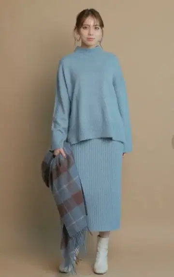 Mystrada 하이넥 니트 셋업 블루