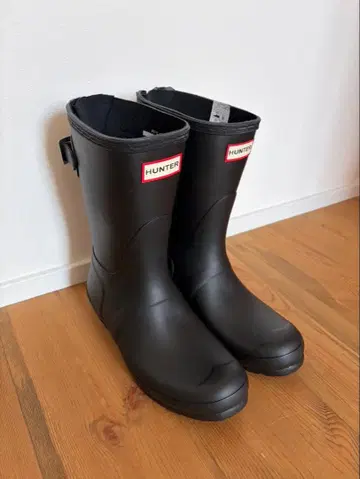 미사용 새상품 HUNTER 블랙 장화 버클 포함 24cm