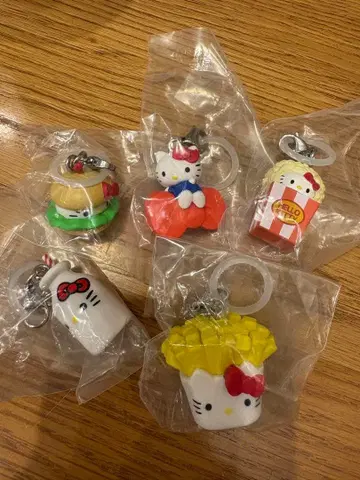 헬로키티 아메리칸 디자인 메지루시 액세서리 컴플리트