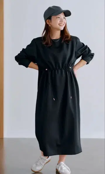 COHINA 드로스트 디자인 종이상자 원피스