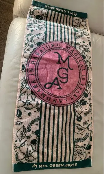 MRS. GREEN APPLE 타월 꽃무늬