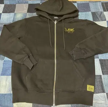 SUBCIETY 마리아 자수 후드티