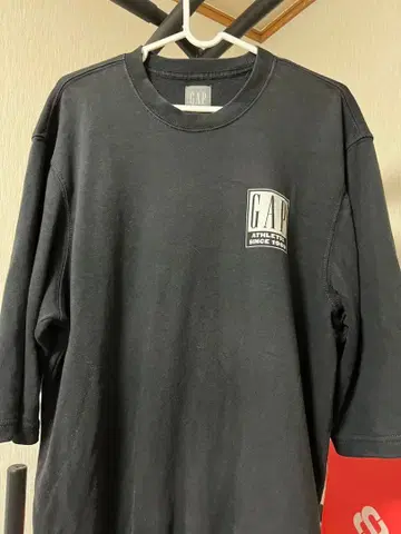 GAP 블랙 T셔츠 S사이즈
