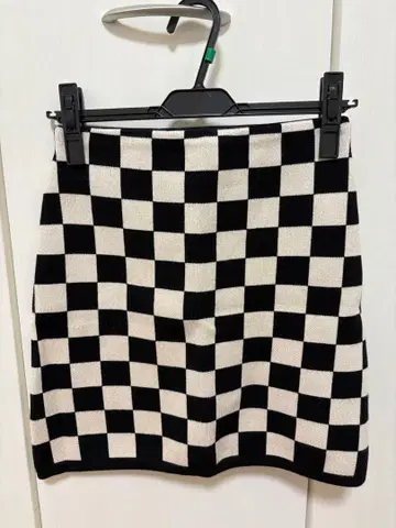 체커 패턴 타이트 스커트 격자 무늬