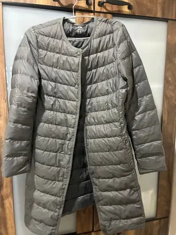 유니클로 UNIQLO 라이트 다운 롱 M 사이즈