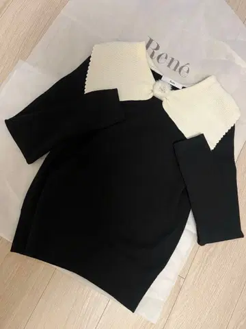 Rene 루네 34 바이컬러 니트 리본 브로치 포함