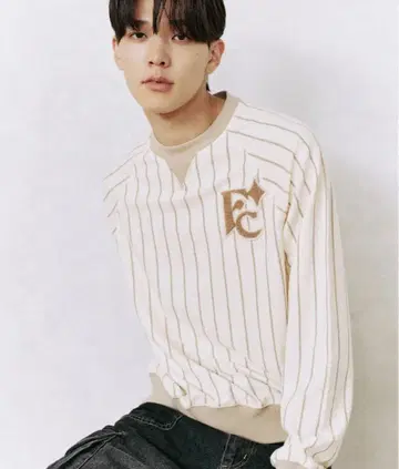 FCMM 리버스 크루넥 M 사이즈