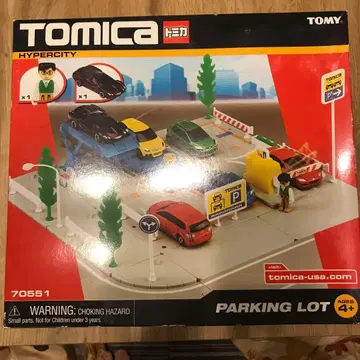 새상품 토미카 하이퍼 시티 파킹