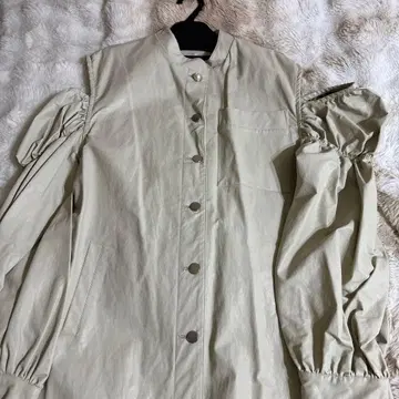 Honey mi honey 가죽 코트 베이지 퍼프 슬리브 롱