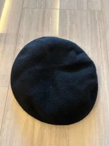 CA4LA 블랙 베레모