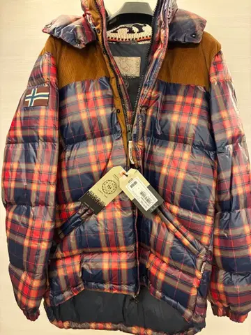 새상품 NAPAPIJRI 충전솜 체크 절개 후드 부착 히든 지퍼 자켓