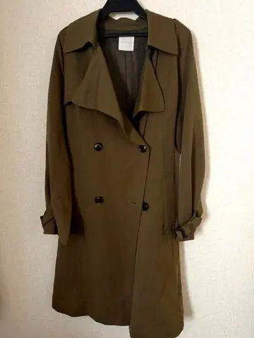 LOWRYSFARM 트렌치코트