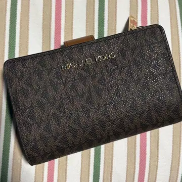 마이클코어스 지갑