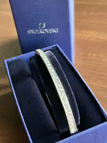 SWAROVSKI 스와로브스키 팔찌 큐빅