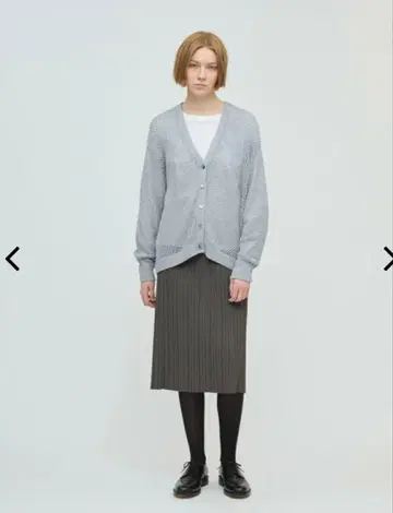 미즈이로 인드 플리츠 스커트 그레이