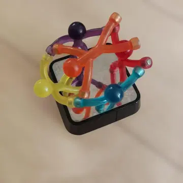 큐맨 마그넷 5체와 받침대