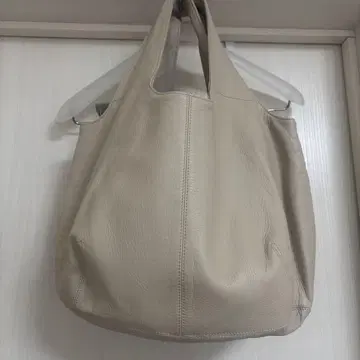 새상품급 PAPILLONNER 파피요네 토끼 백 베이지 가죽