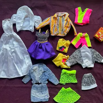 바비 아웃핏 의류 묶음