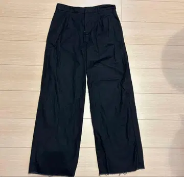 포커즈 칸티스 착용 JOURNAL STANDARD 슬랙스