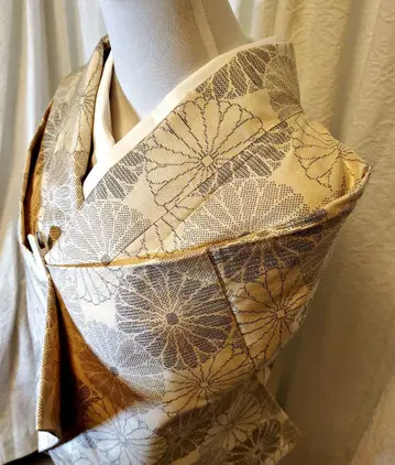 본방 대백도섬 국화 패턴 순수 실크 새상품급