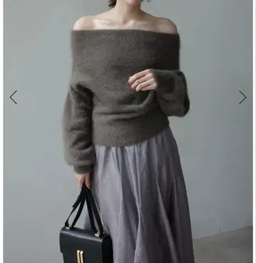 [ 미사용급 ] anuans 라쿤폭스 오프숄더 니트 풀오버 모카